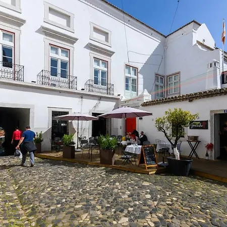 Plum Guide - Bicicleta Grain Apartment Lisbon